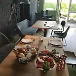 Gaestehaus & Cafe Leeze 3* 巴特迪克海姆