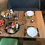 Gaestehaus & Cafe Leeze 巴特迪克海姆