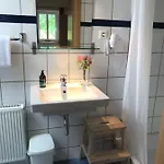 Gaestehaus & Cafe Leeze 3*