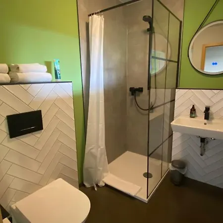 Gaestehaus & Cafe Leeze