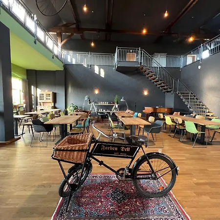 Gaestehaus & Cafe Leeze באד דירקהיים