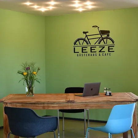 호텔 Gaestehaus & Cafe Leeze 바트두르크하임