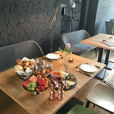 Gaestehaus & Cafe Leeze Szálloda Bad Dürkheim