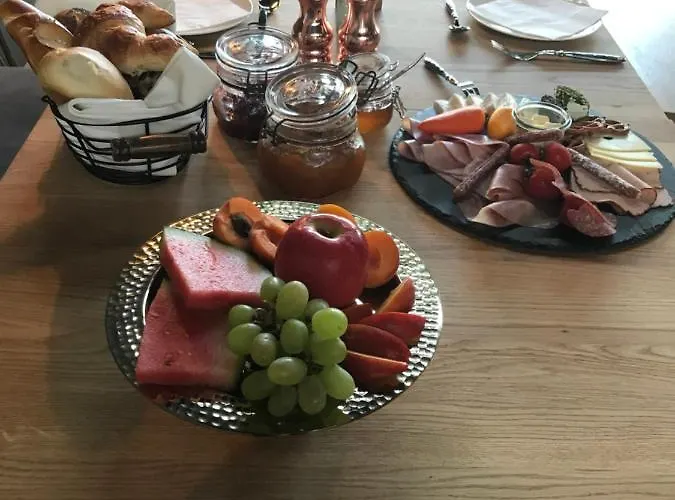 Gaestehaus & Cafe Leeze 巴特迪克海姆