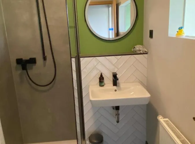 Gaestehaus & Cafe Leeze 酒店