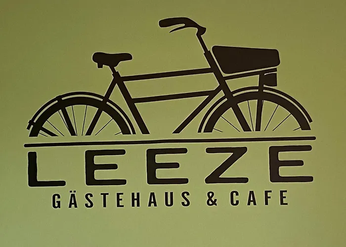 Gaestehaus & Cafe Leeze באד דירקהיים