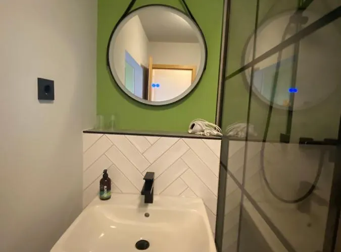 Gaestehaus & Cafe Leeze 酒店