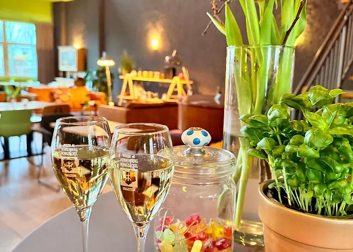 Gaestehaus & Cafe Leeze 3*