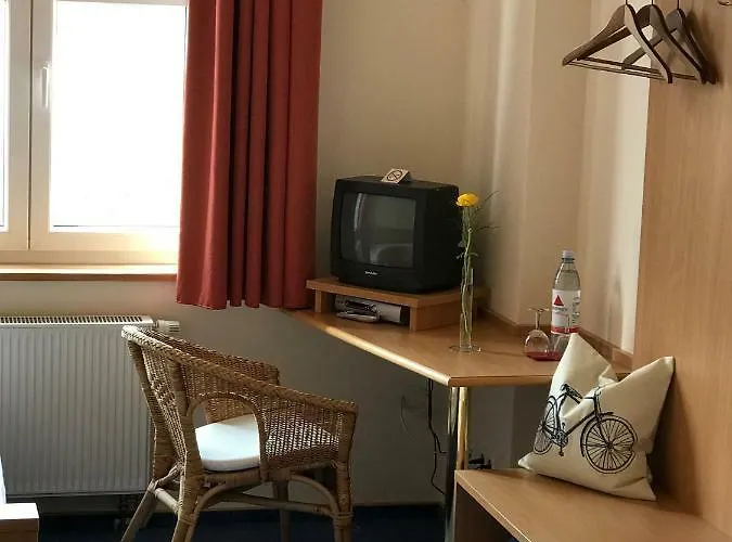 Gaestehaus & Cafe Leeze 3* Bad Duerkheim