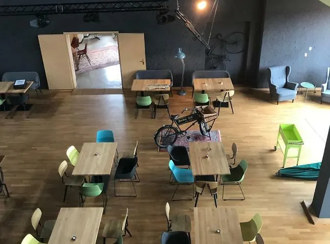 Gaestehaus & Cafe Leeze 3*