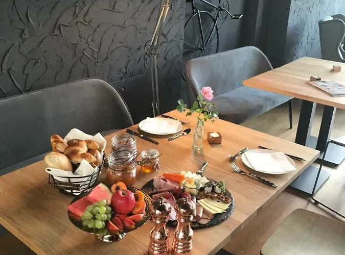 Gaestehaus & Cafe Leeze 酒店 巴特迪克海姆